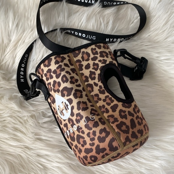Hydro jug leopard print drink cup holder - Picture 3 of 11